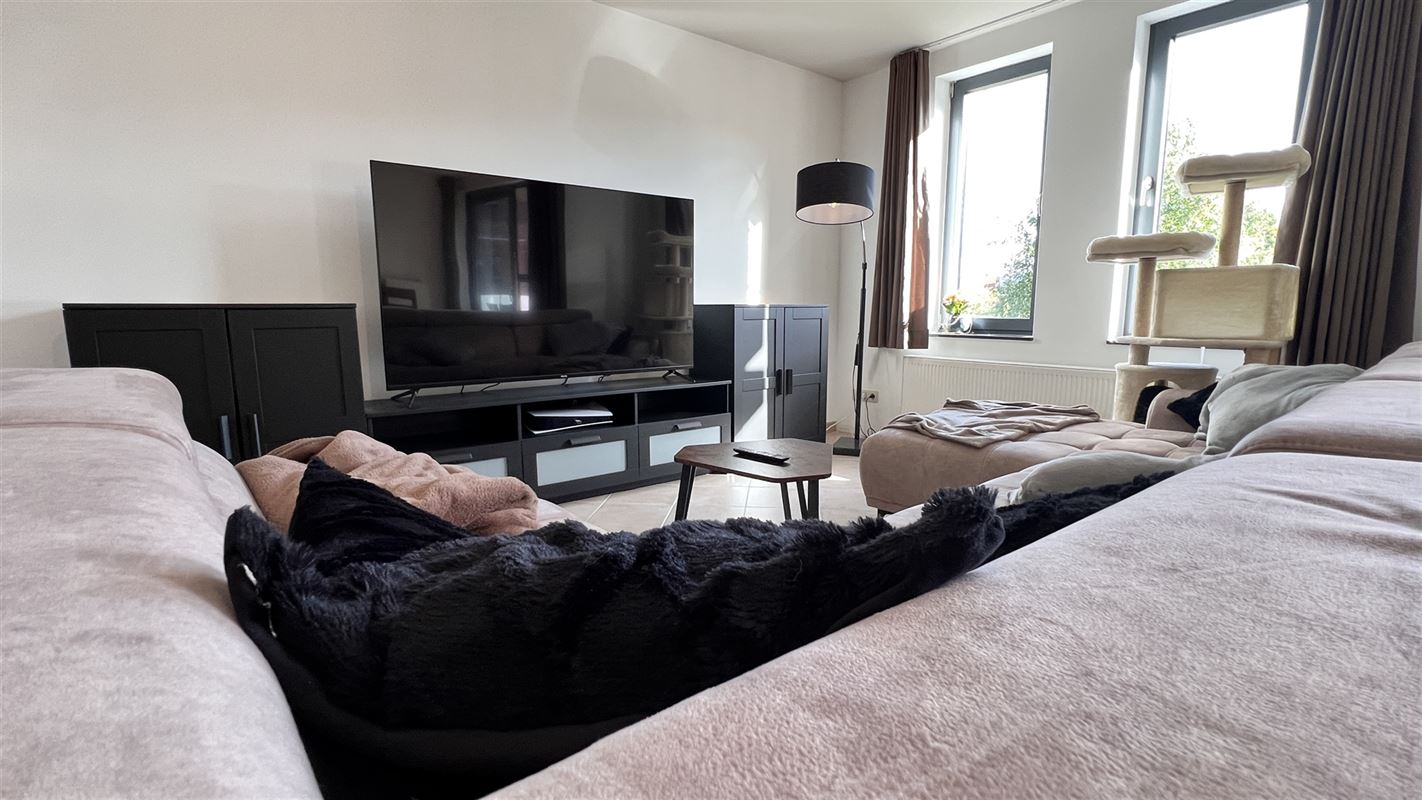 Appartement 2 slaapkamers + bureau + PK