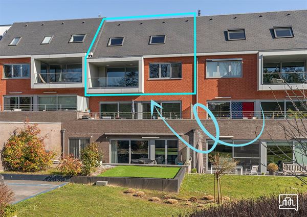 Luxeappartement met zicht op park met tennisveld