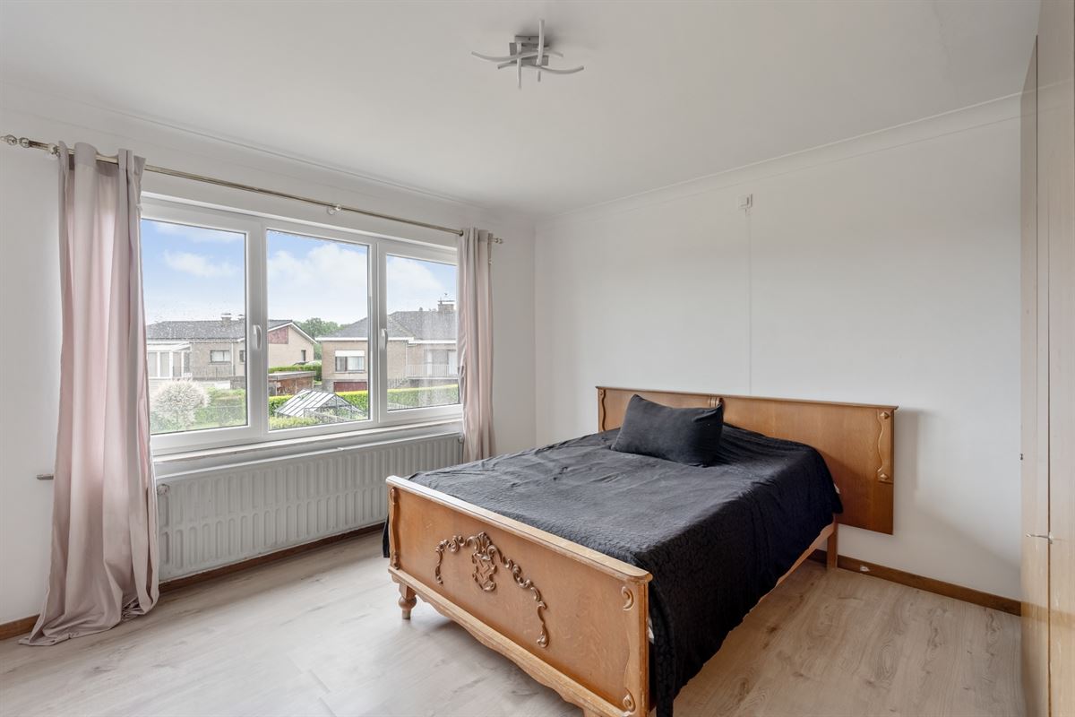Rustig gelegen gerenoveerde woning volledig onderkelderd met ruime tuin