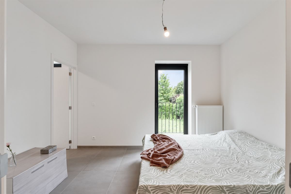 Nieuw duplex-appartement met 3 slaapkamers en garage