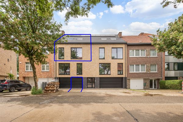 Nieuw duplex-appartement met 3 slaapkamers en garage