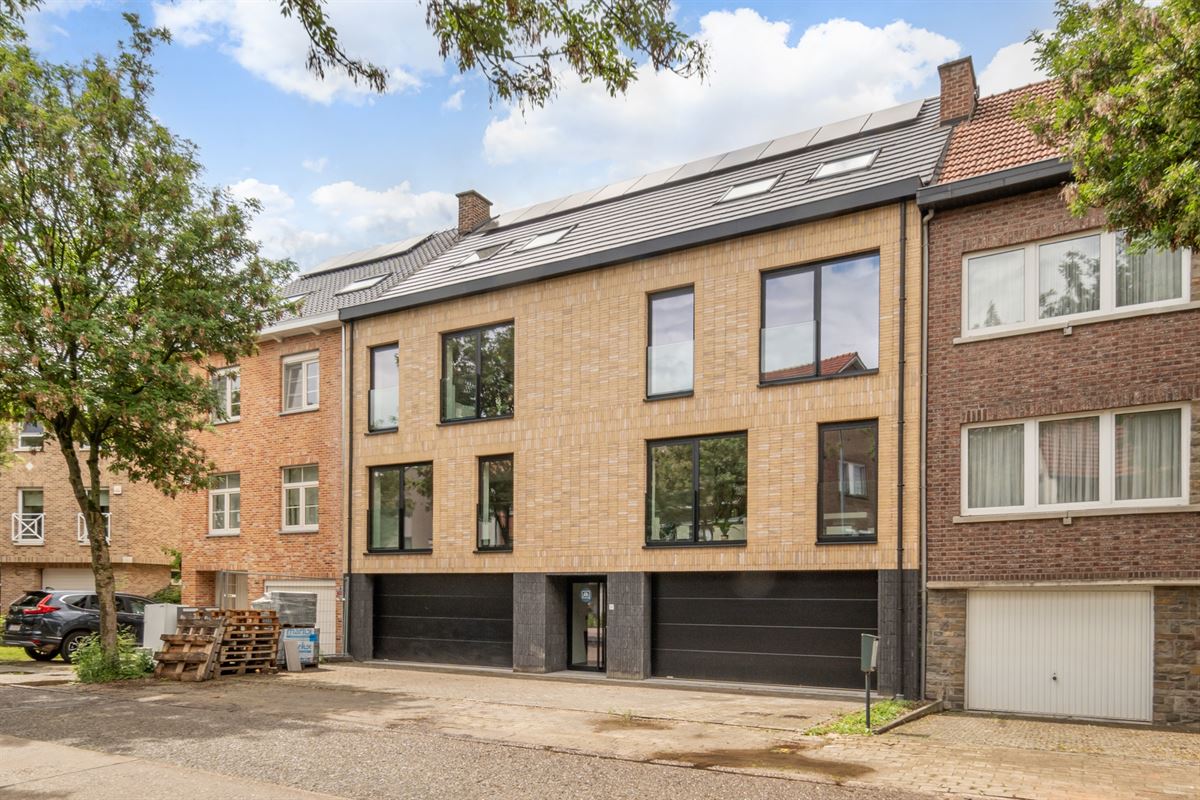 Nieuw duplex-appartement met 3 slaapkamers en garage
