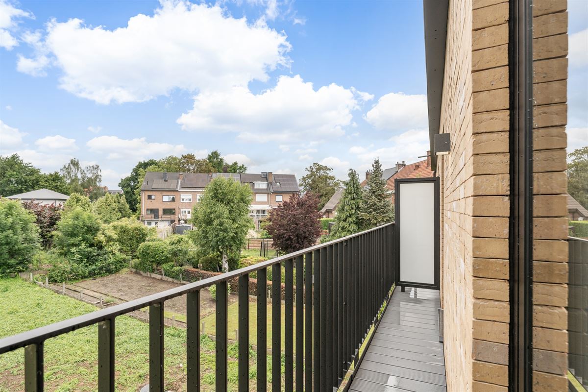 Nieuw duplex-appartement met 3 slaapkamers en garage