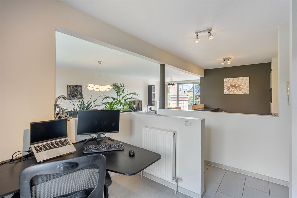 Ruim 2-slaapkamerappartement met 2 terrassen en autostaanplaats