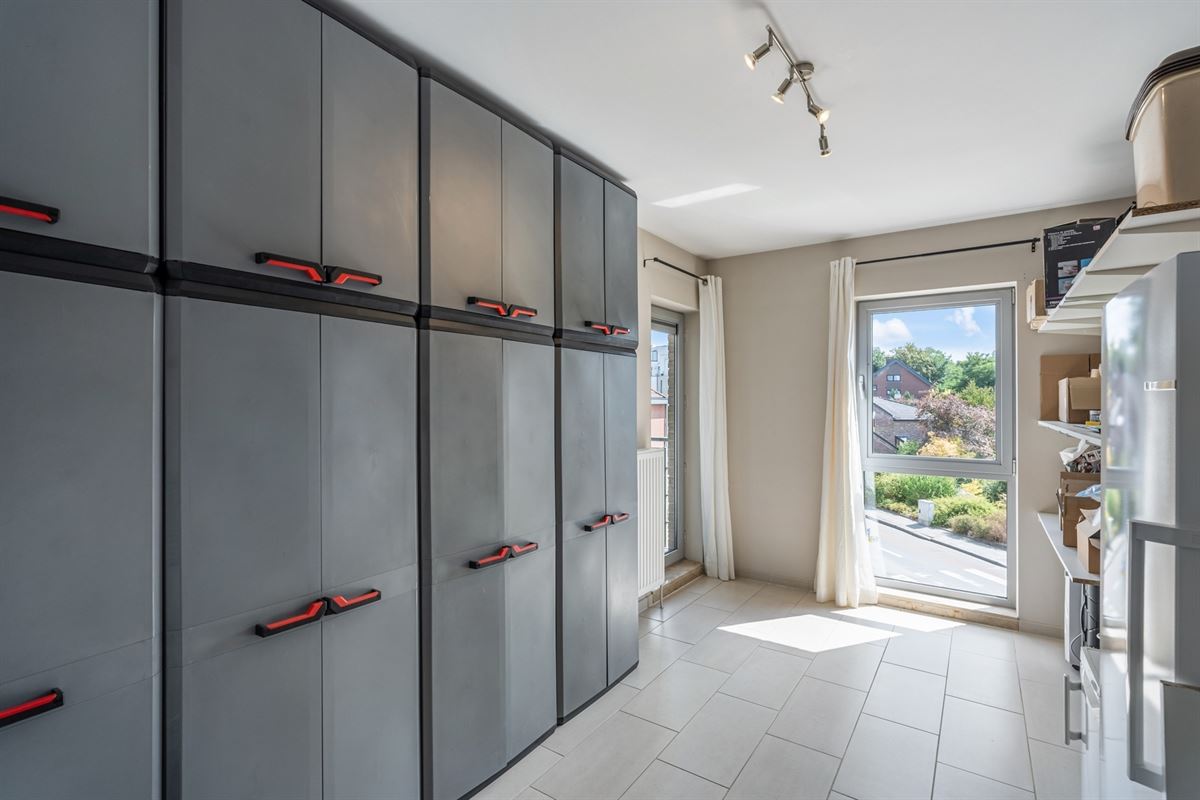 Ruim 2-slaapkamerappartement met 2 terrassen en autostaanplaats