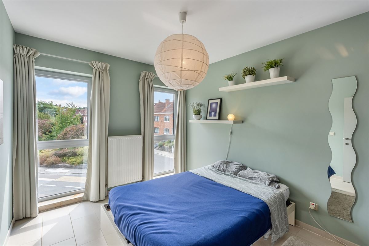 Ruim 2-slaapkamerappartement met 2 terrassen en autostaanplaats