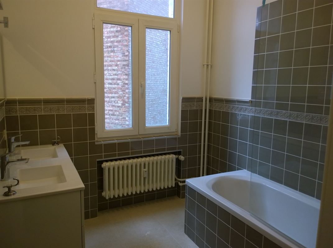 Image 13 : Appartement à 1050 IXELLES (Belgique) - Prix 1.450 &euro;
