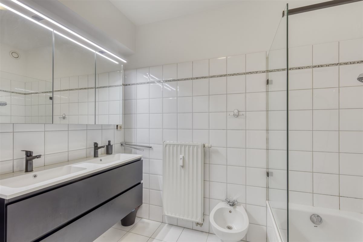 Image 10 : Appartement à 4020 LIÈGE (Belgique) - Prix 950 €