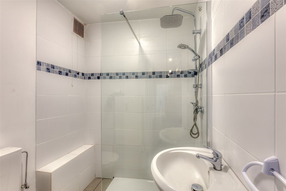 Image 21 : Commercial à 4000 LIÈGE (Belgique) - Prix 195.000 &euro;