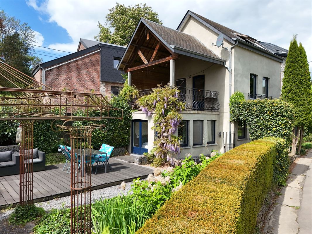 Jolie maison/gîte soignée avec vue et bon rendement locatif.