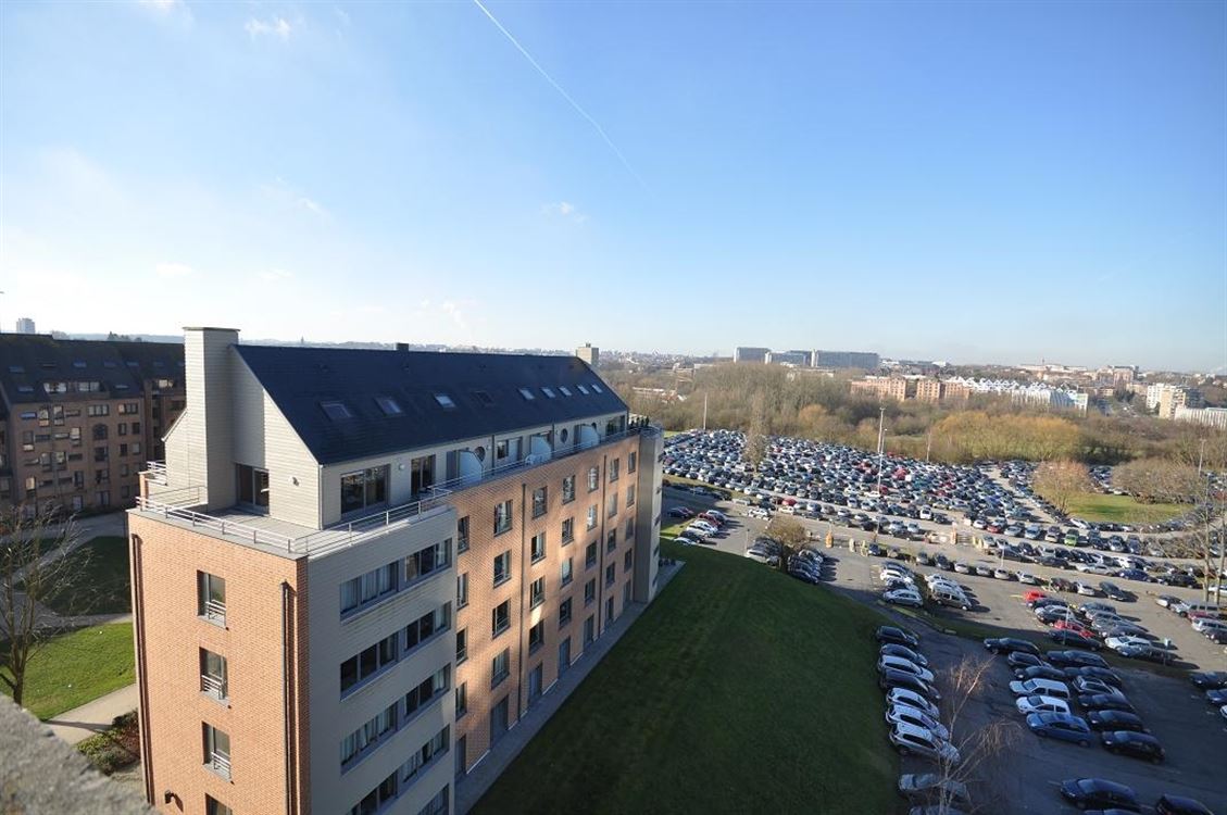 Appart./duplex à WOLUWE-SAINT-LAMBERT (2 chambres)