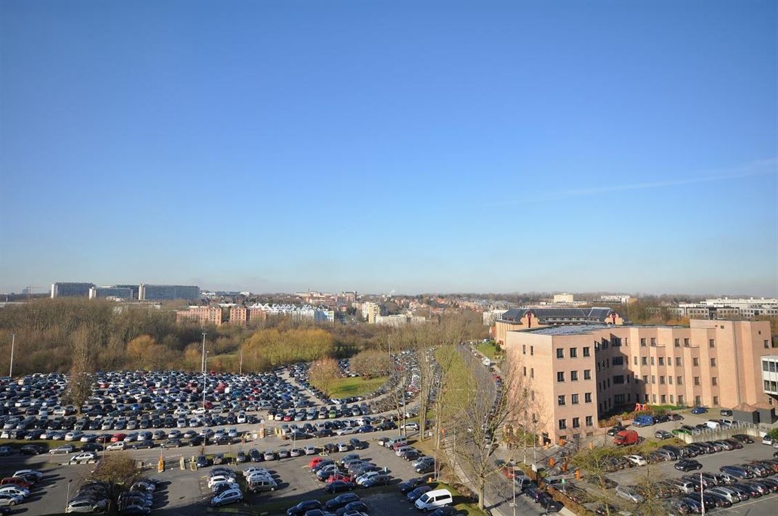 Appart./duplex à WOLUWE-SAINT-LAMBERT (2 chambres)