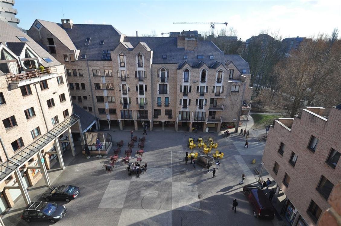 Appart./duplex à WOLUWE-SAINT-LAMBERT (2 chambres)