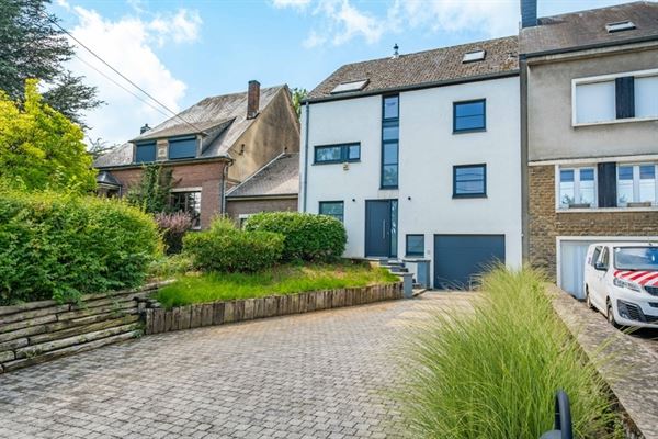 Maison 4 ch avec jardin et terrasse moderne – Quartier prisé