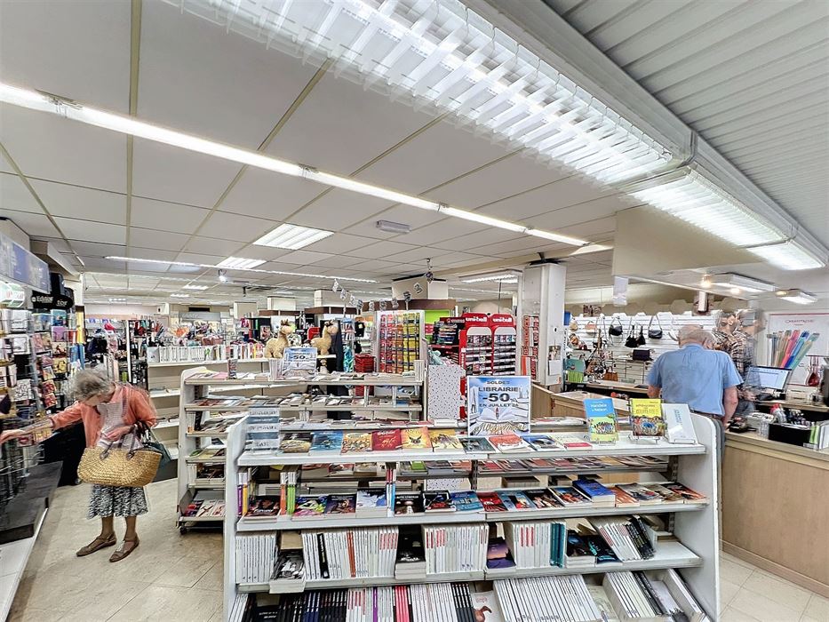 Immeuble commerçial