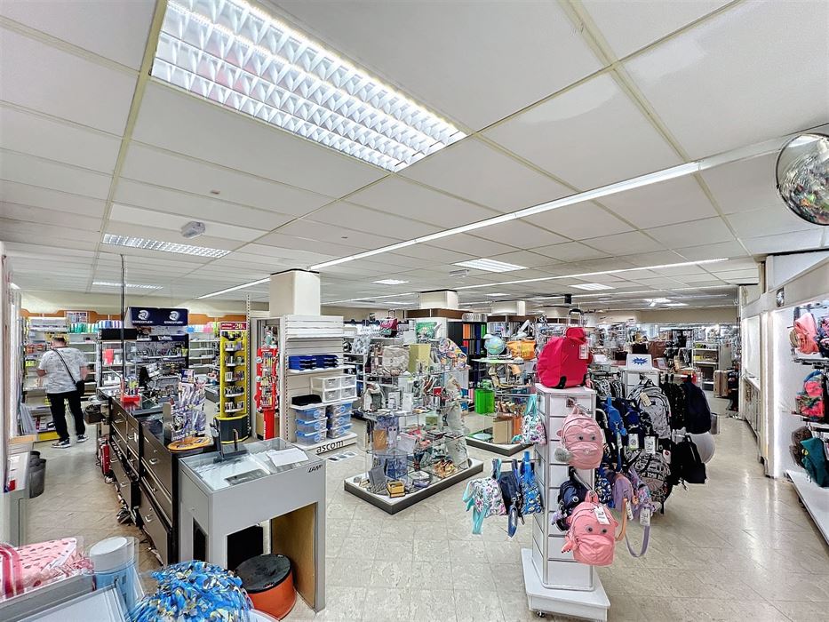 Immeuble commerçial