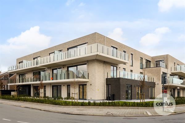 Appartement met 2 slpks, terras en autostaanplaats
