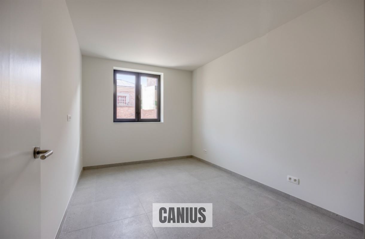 RUIM APP. MET 3 SLPKS EN TERRAS