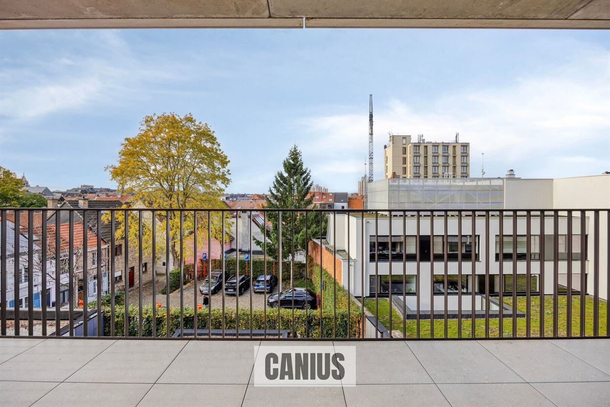 RUIM APP. MET 3 SLPKS EN TERRAS