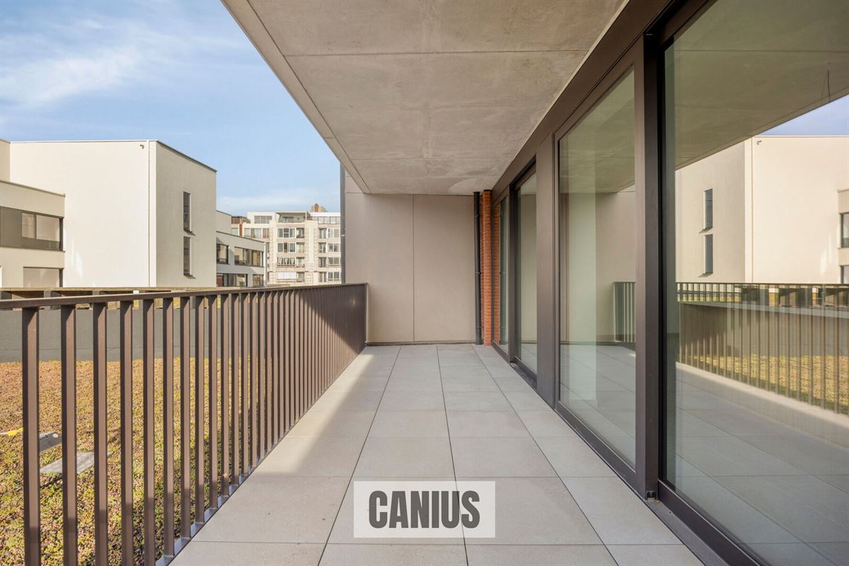 RUIM APP. MET 3 SLPKS EN TERRAS