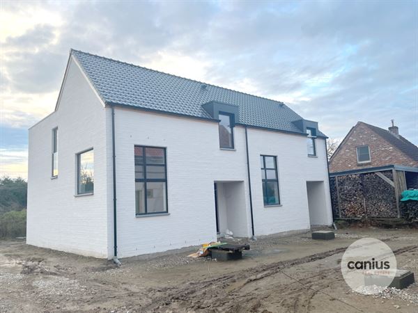 KNAPPE NIEUWBOUWWONING MET 3 SLPKS