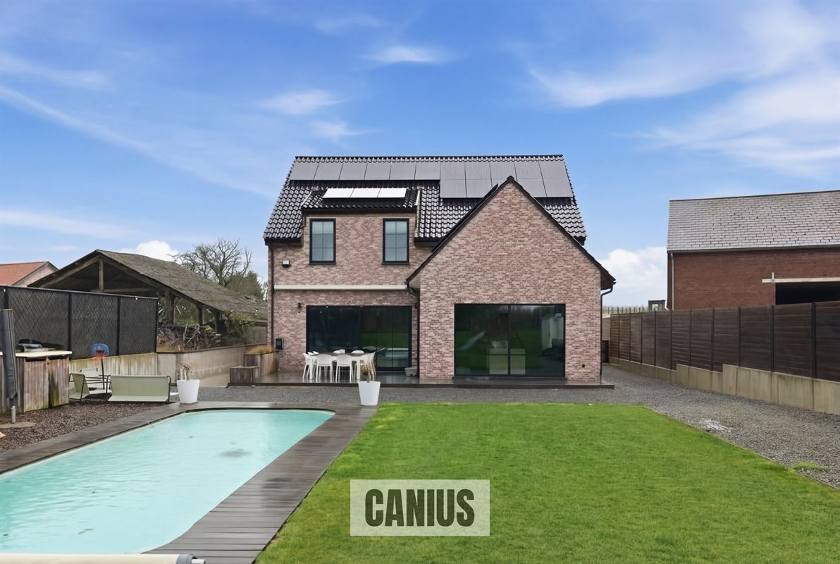 UITZONDERLIJKE WONING MET ZWEMBAD – MOGELIJKHEID ZELFSTANDIG BEROEP