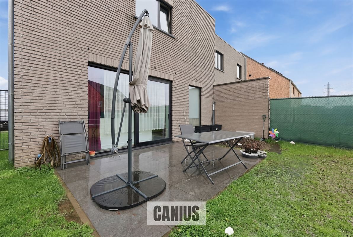 MODERNE WONING MET 3 SLKS & TUIN