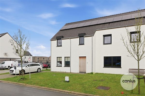 LANDELIJKE WONING MET 3 SLKS & TUIN