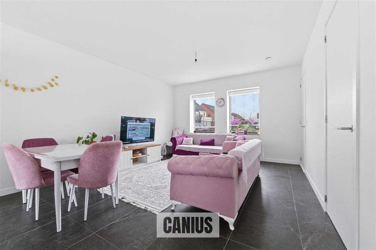 MODERNE WONING MET 3 SLKS & TUIN