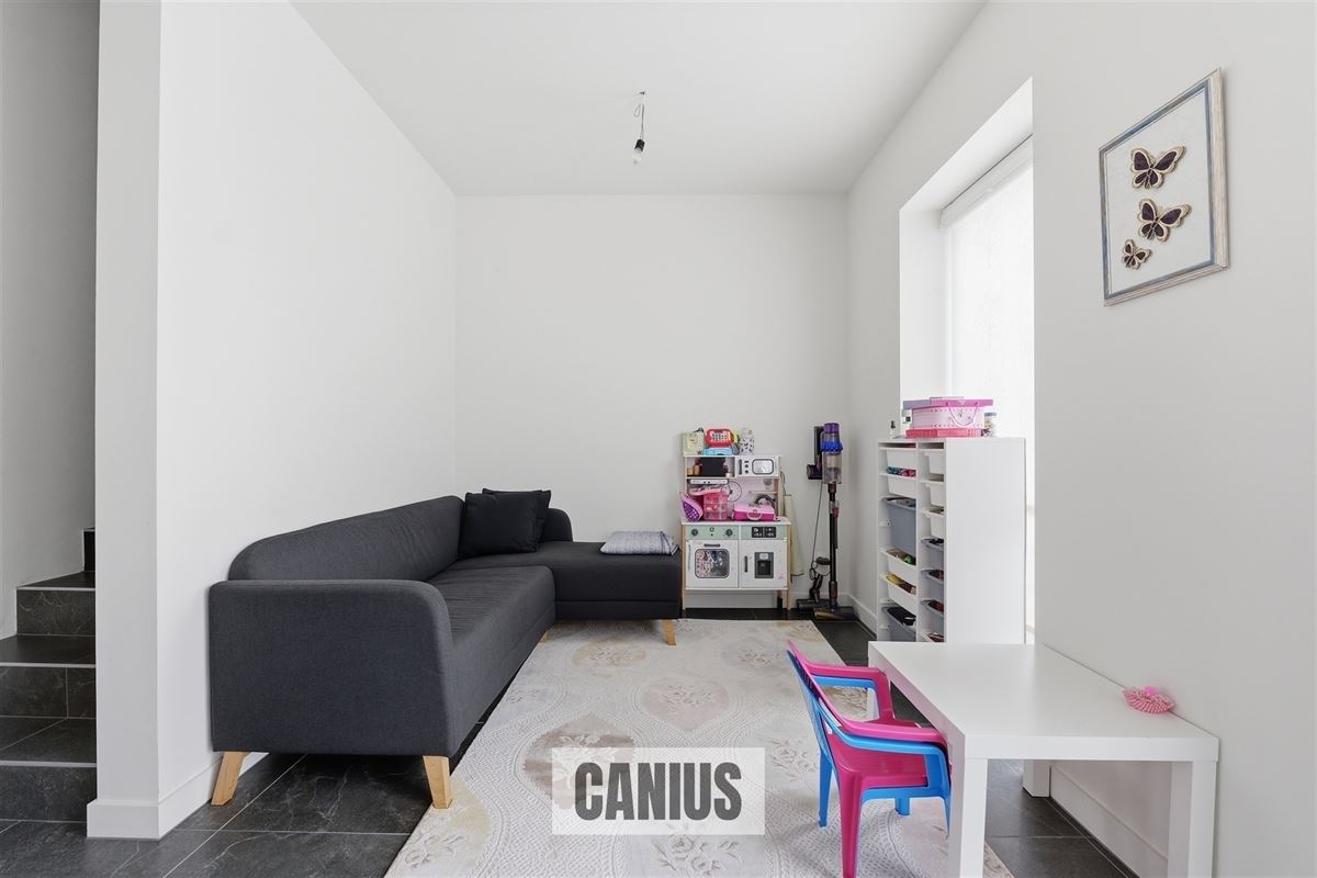 MODERNE WONING MET 3 SLKS & TUIN