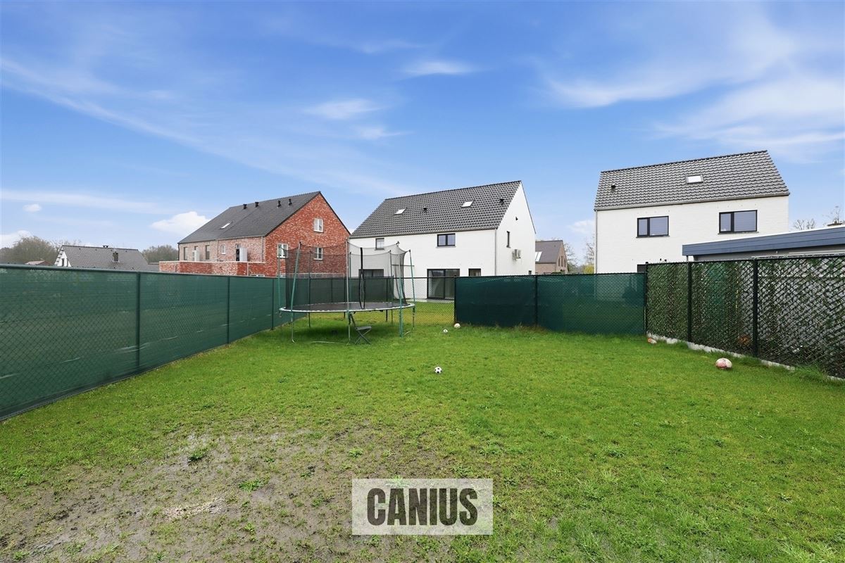 MODERNE WONING MET 3 SLKS & TUIN