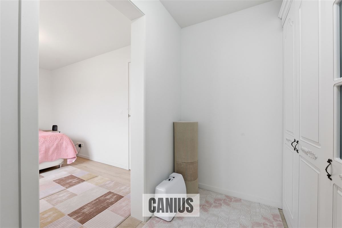 MODERNE WONING MET 3 SLKS & TUIN