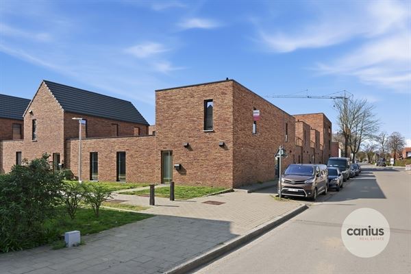 RECENTE WONING MET 3 SLKS NABIJ HET STADSCENTRUM