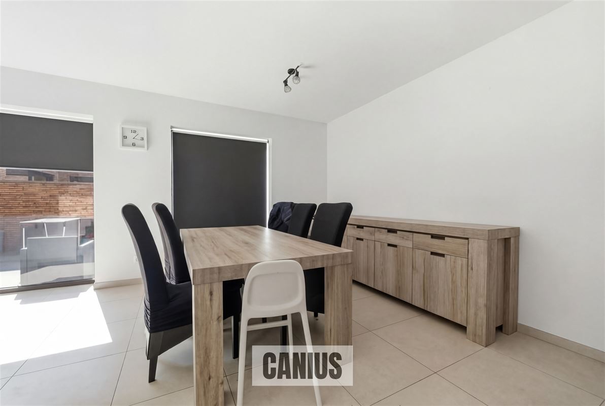 RECENTE WONING MET 3 SLKS NABIJ HET STADSCENTRUM