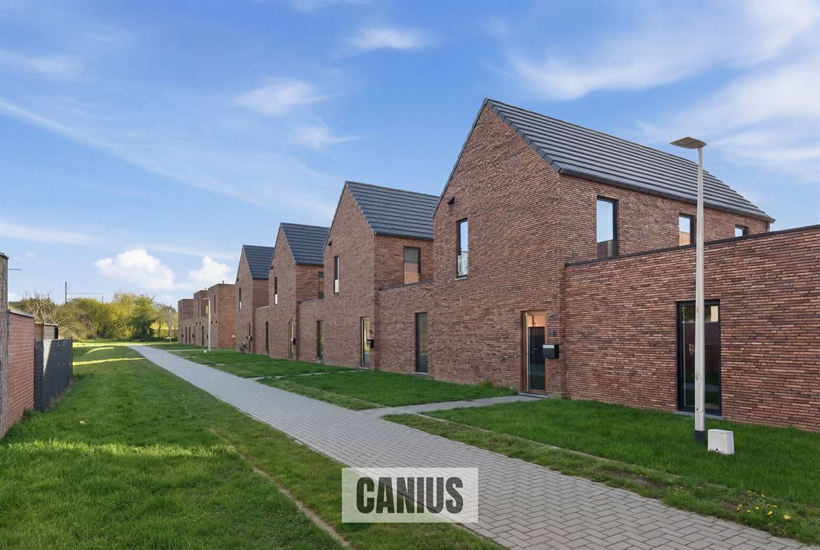 LEUKE WONING MET 3 SLPKS NABIJ HET CENTRUM