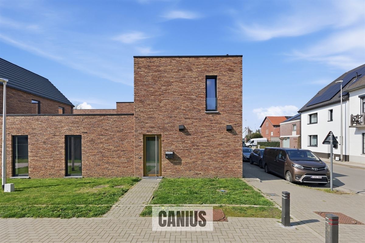 RECENTE WONING MET 3 SLKS NABIJ HET STADSCENTRUM