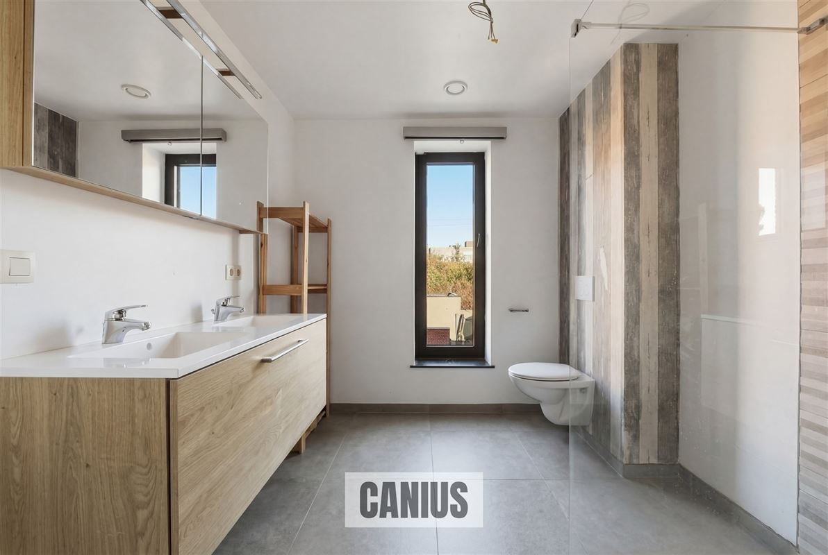 LEUKE WONING MET 3 SLPKS NABIJ HET CENTRUM