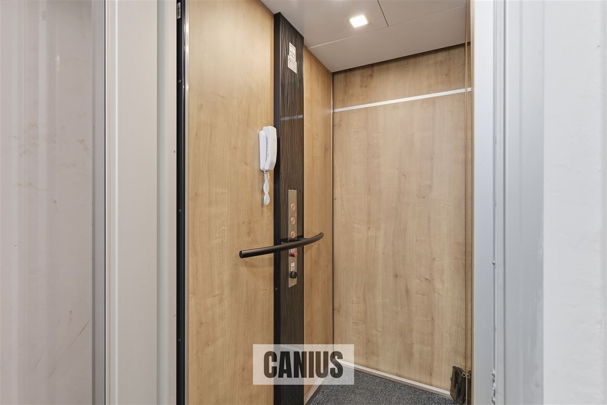 STIJLVOLLE, ENERGIEZUINIGE WONING MET LIFT, 3 SLAAPKAMERS EN PRACHTIGE TUIN NABIJ CENTRUM LANDEN