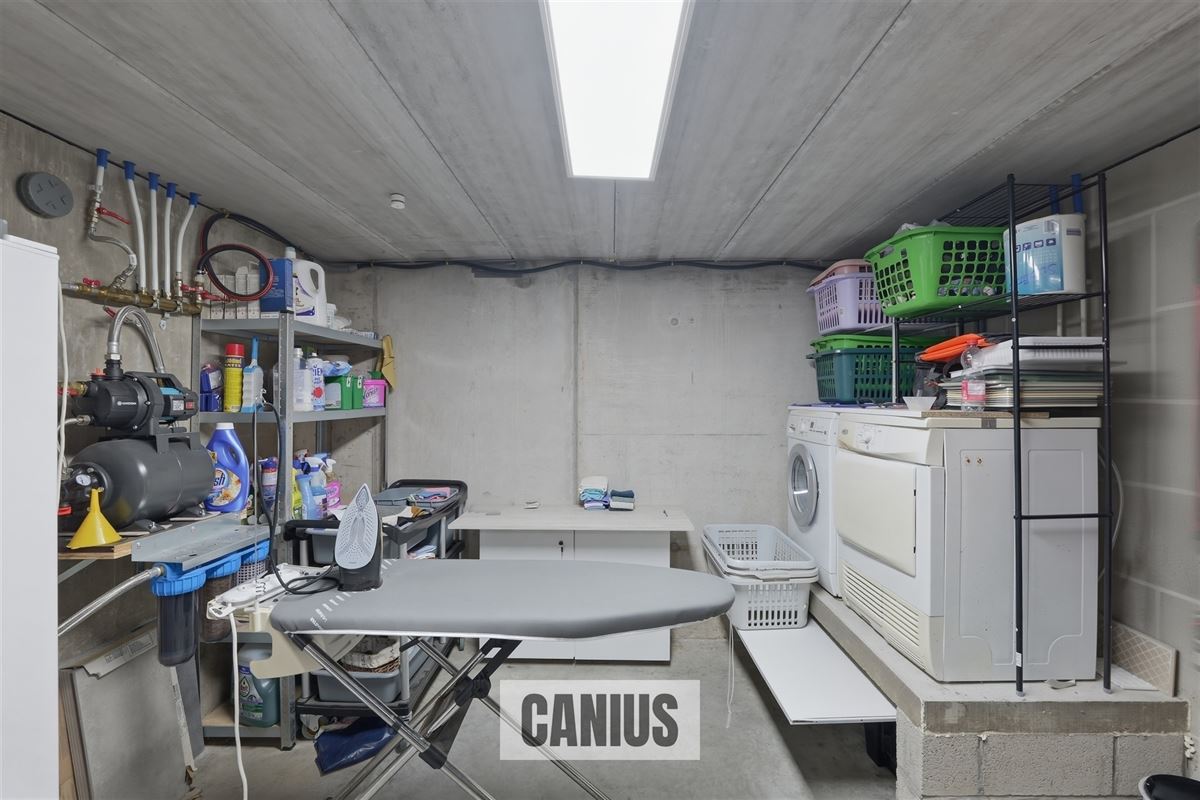 STIJLVOLLE, ENERGIEZUINIGE WONING MET LIFT, 3 SLAAPKAMERS EN PRACHTIGE TUIN NABIJ CENTRUM LANDEN