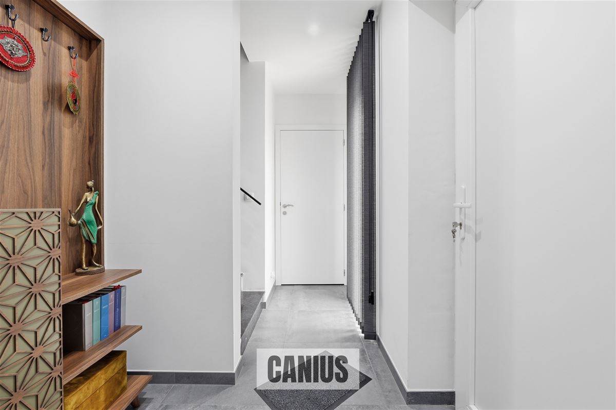 STIJLVOLLE, ENERGIEZUINIGE WONING MET LIFT, 3 SLAAPKAMERS EN PRACHTIGE TUIN NABIJ CENTRUM LANDEN