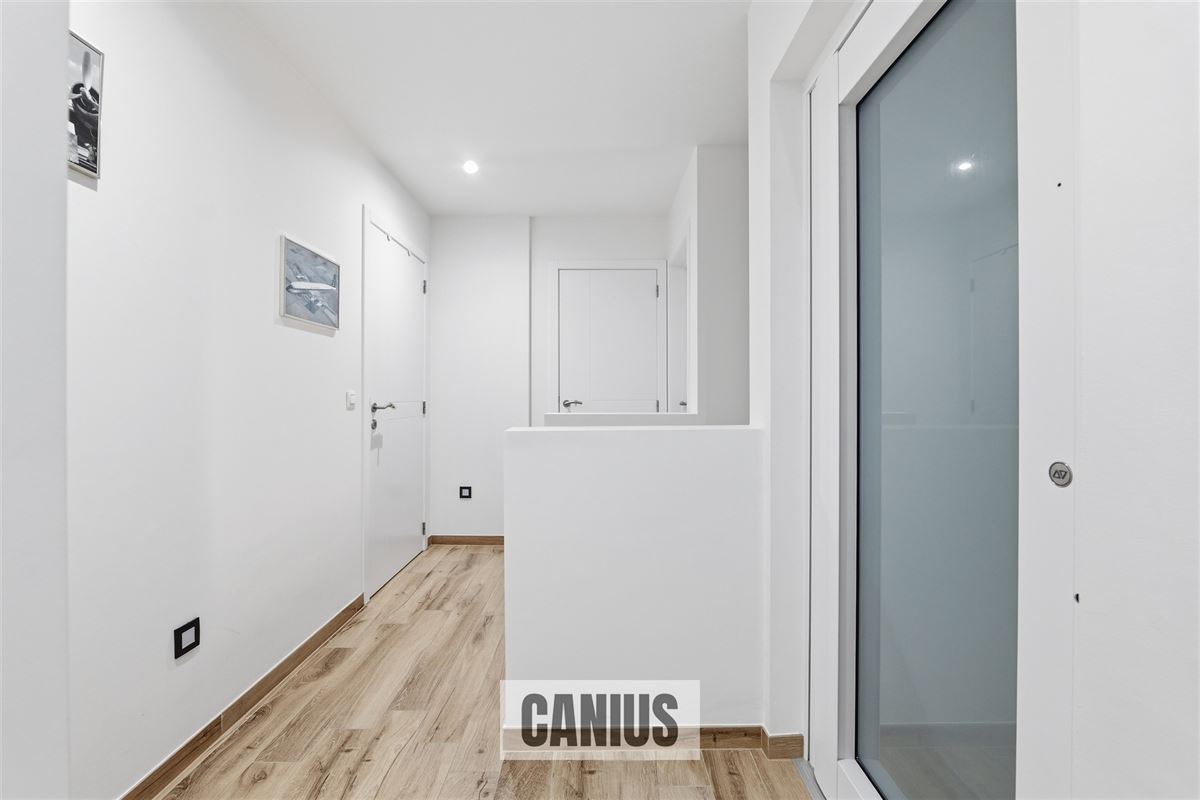 STIJLVOLLE, ENERGIEZUINIGE WONING MET LIFT, 3 SLAAPKAMERS EN PRACHTIGE TUIN NABIJ CENTRUM LANDEN