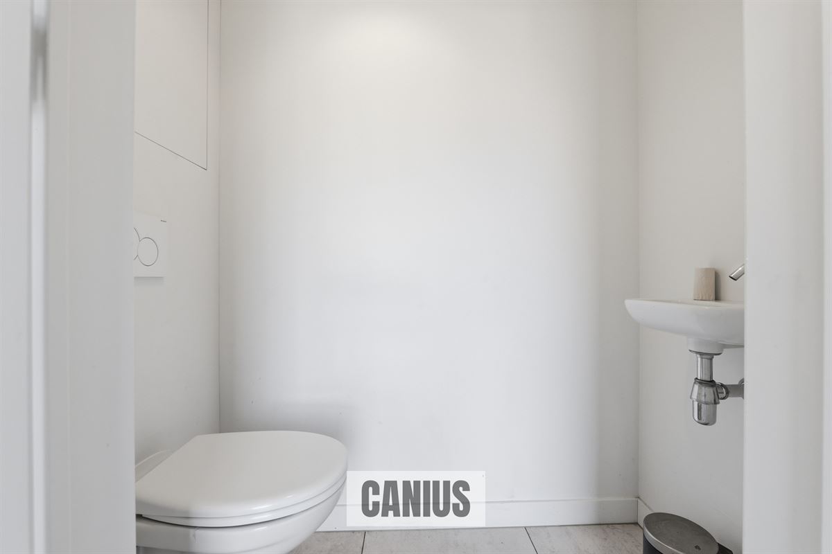 MODERNE WONING MET 3 SLKS & TUIN