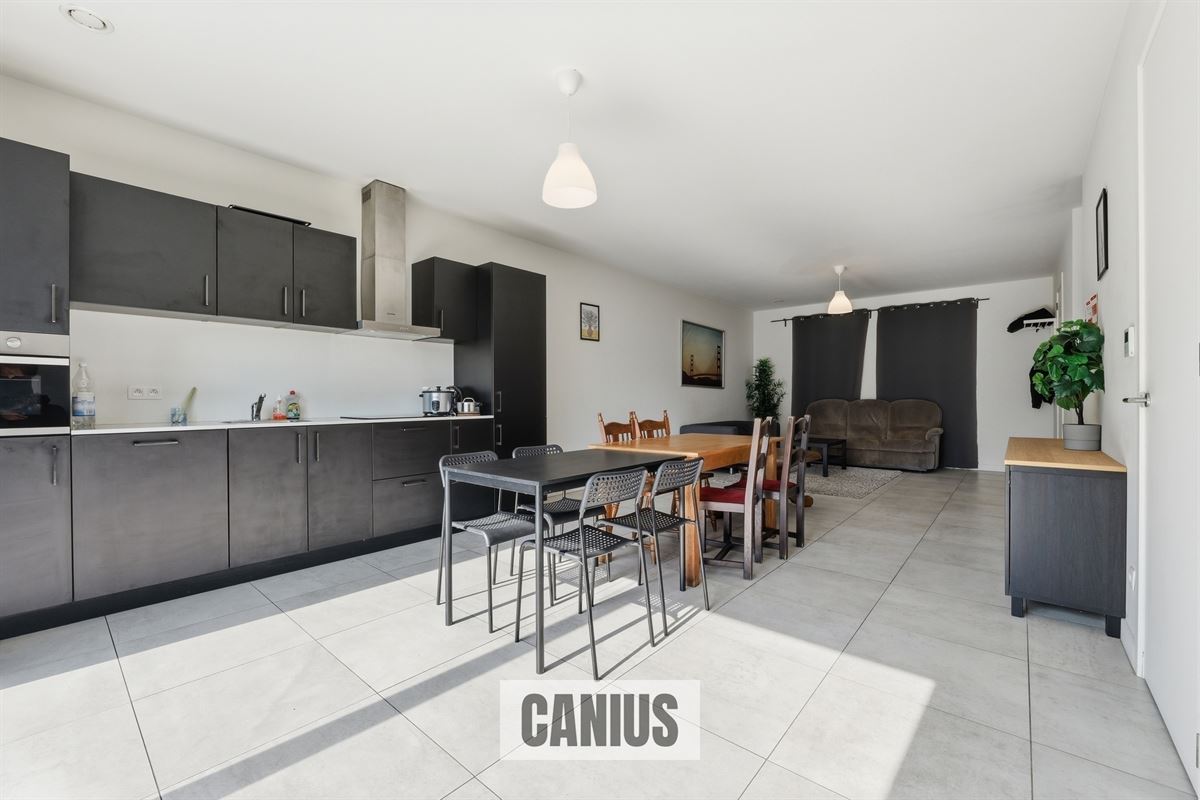 MODERNE WONING MET 3 SLKS & TUIN