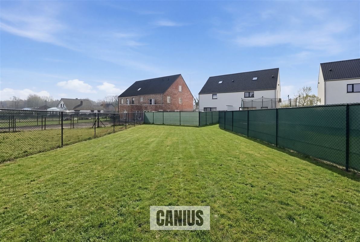 MODERNE WONING MET 3 SLKS & TUIN
