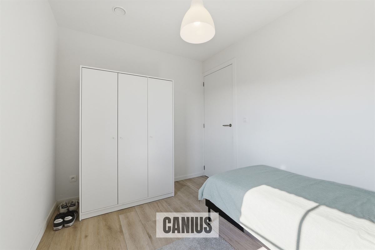 MODERNE WONING MET 3 SLKS & TUIN