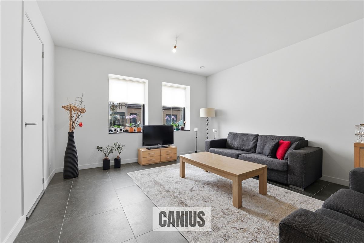 LANDELIJKE WONING MET 3 SLKS & TUIN