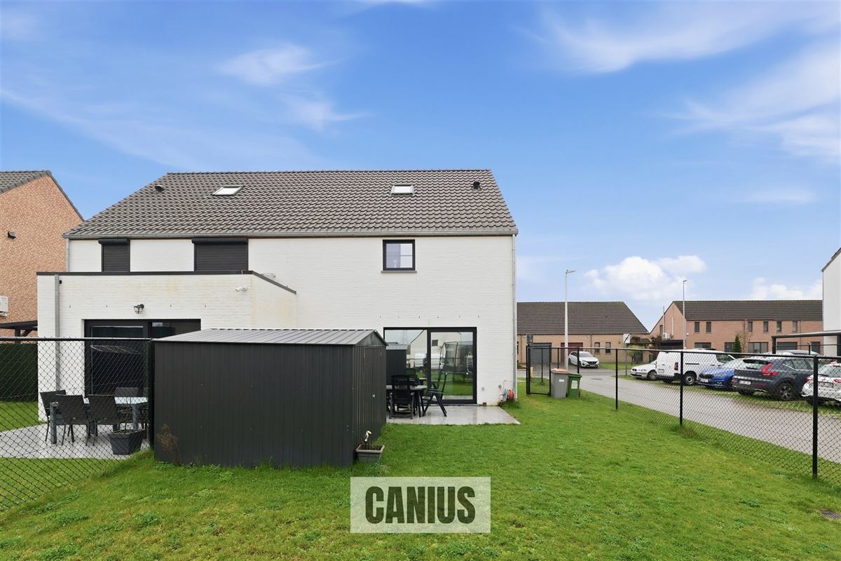 LANDELIJKE WONING MET 3 SLKS & TUIN