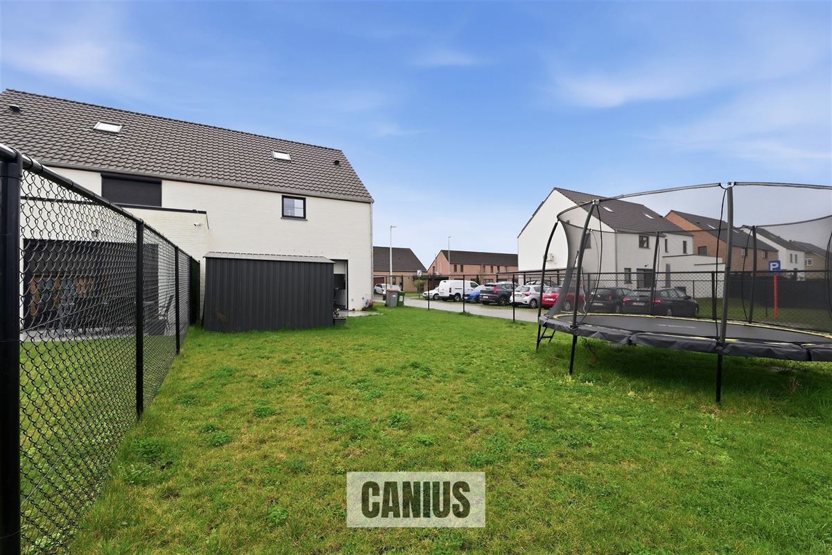 LANDELIJKE WONING MET 3 SLKS & TUIN