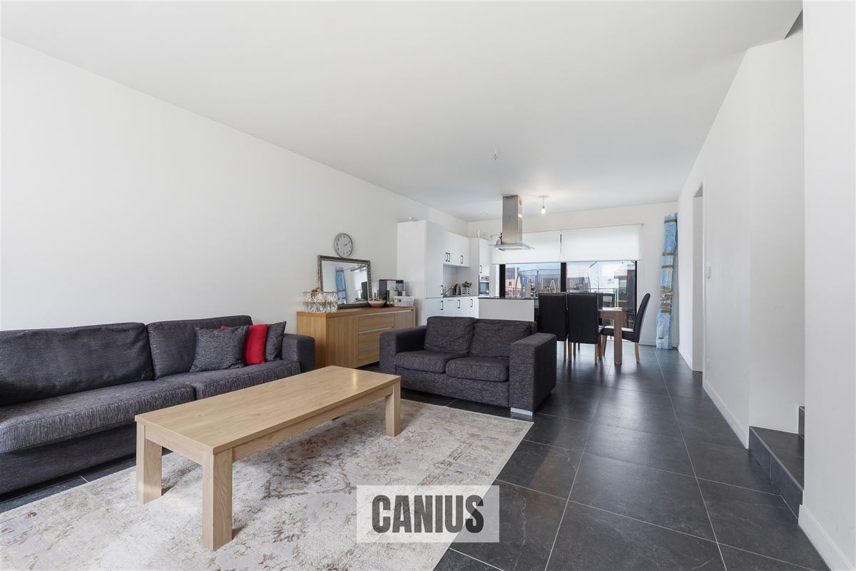 LANDELIJKE WONING MET 3 SLKS & TUIN