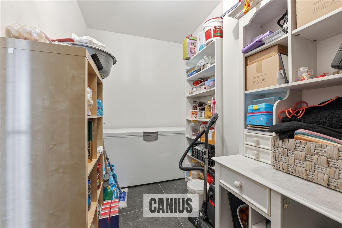 LANDELIJKE WONING MET 3 SLKS & TUIN
